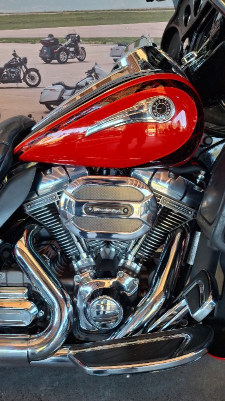 2016 Harley-davidson FLHTKSE CVO LIMITED Red