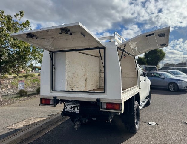 2018 TOYOTA HILUX