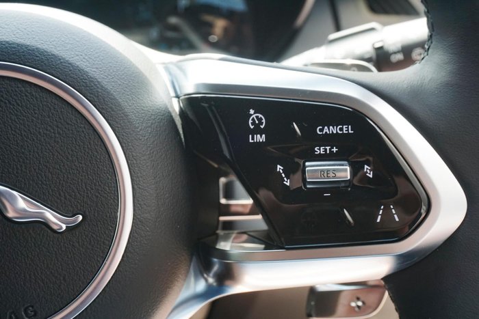 2024 Jaguar E-PACE P250 R-Dynamic SE