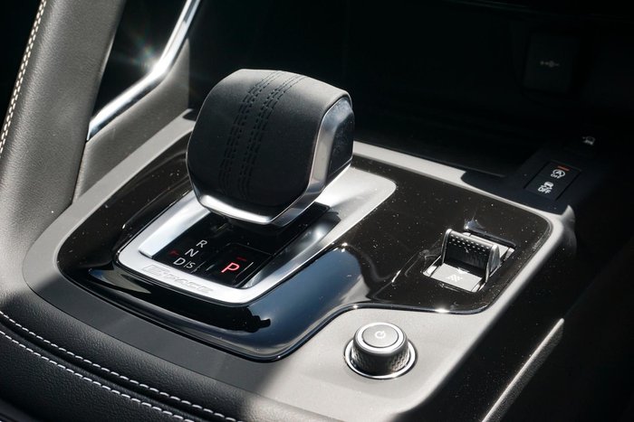 2024 Jaguar E-PACE P250 R-Dynamic SE