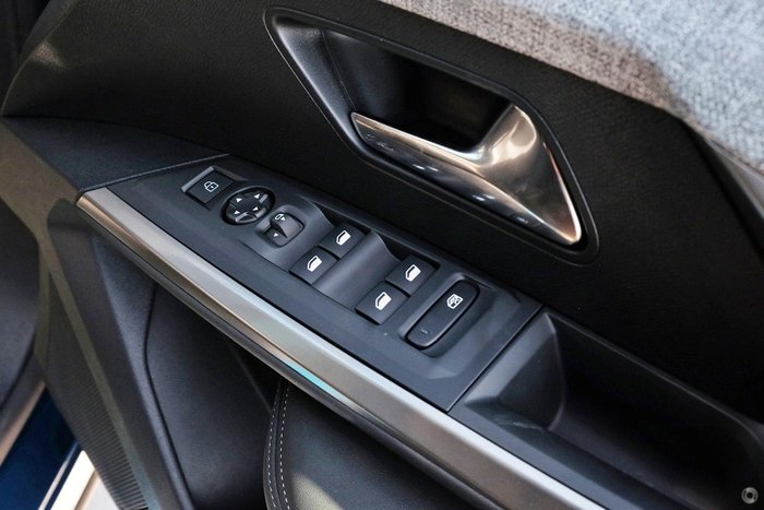 2025 Peugeot 3008 Allure Hybrid