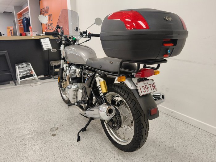 2019 Royal Enfield INTERCEPTOR 650 CLASSIC Silver