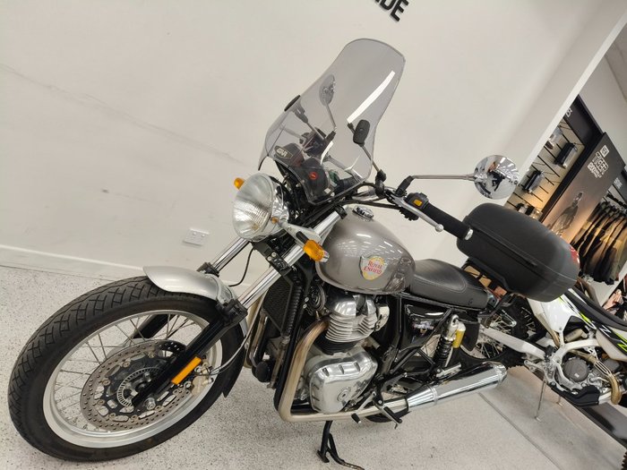 2019 Royal Enfield INTERCEPTOR 650 CLASSIC Silver
