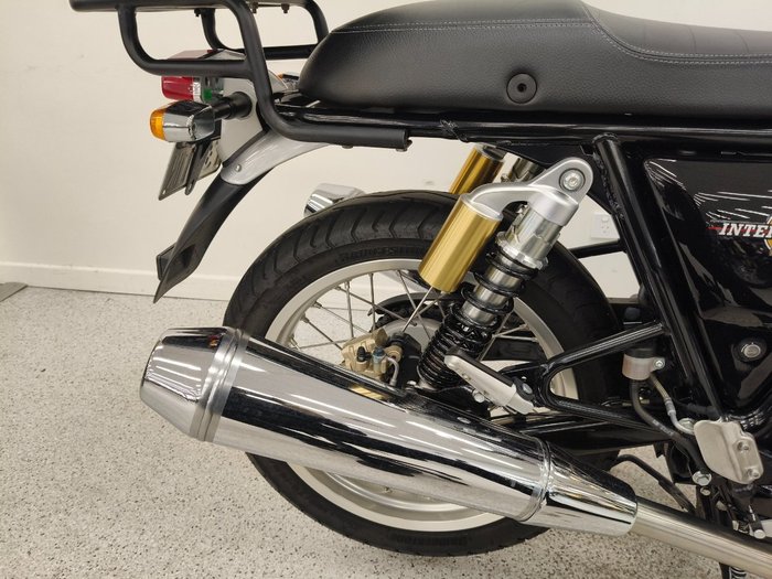 2019 Royal Enfield INTERCEPTOR 650 CLASSIC Silver