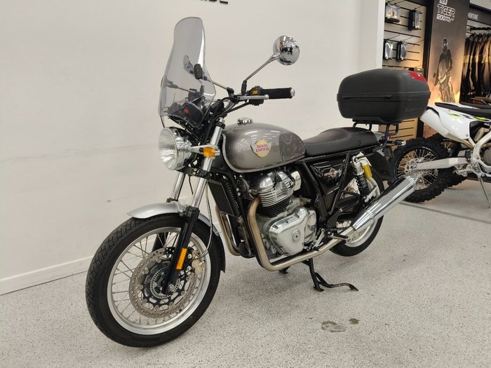 2019 Royal Enfield INTERCEPTOR 650 CLASSIC Silver