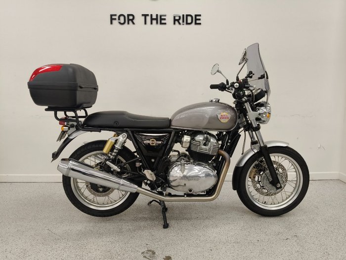 2019 Royal Enfield INTERCEPTOR 650 CLASSIC Silver