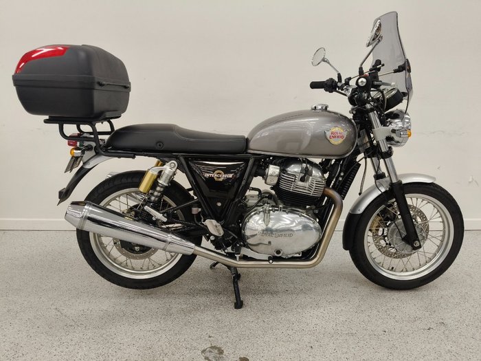 2019 Royal Enfield INTERCEPTOR 650 CLASSIC Silver