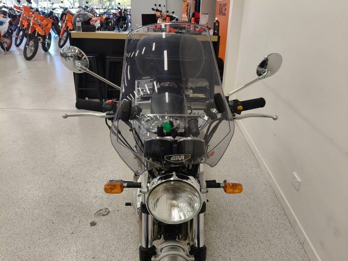 2019 Royal Enfield INTERCEPTOR 650 CLASSIC Silver