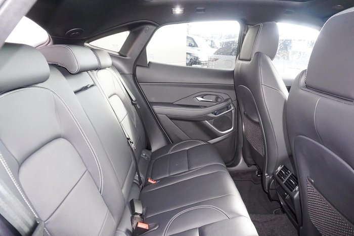 2024 Jaguar E-PACE P250 R-Dynamic SE