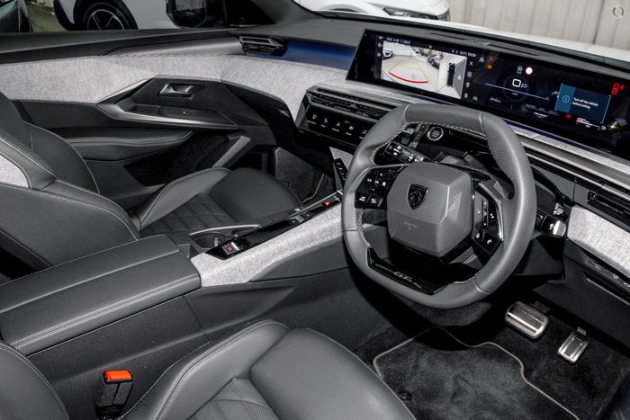 2025 Peugeot 3008 GT Premium Hybrid P64 MY25 Okenite White