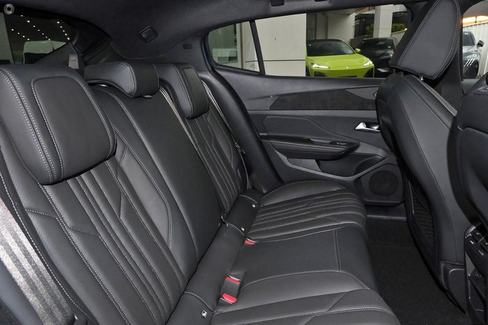 2025 Peugeot 408 GT Premium Hybrid