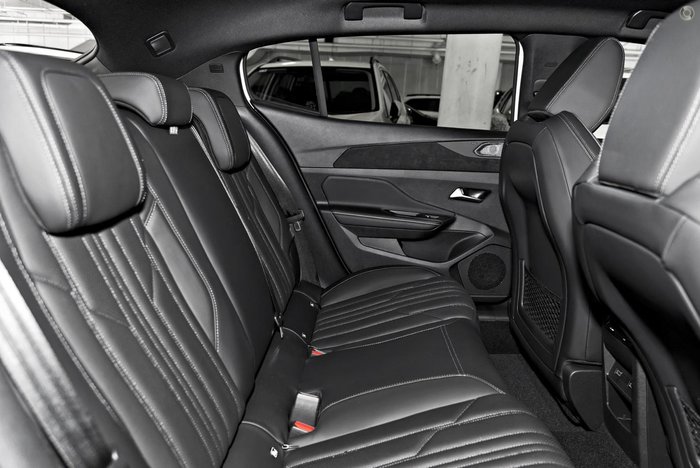 2025 Peugeot 408 GT Premium Hybrid