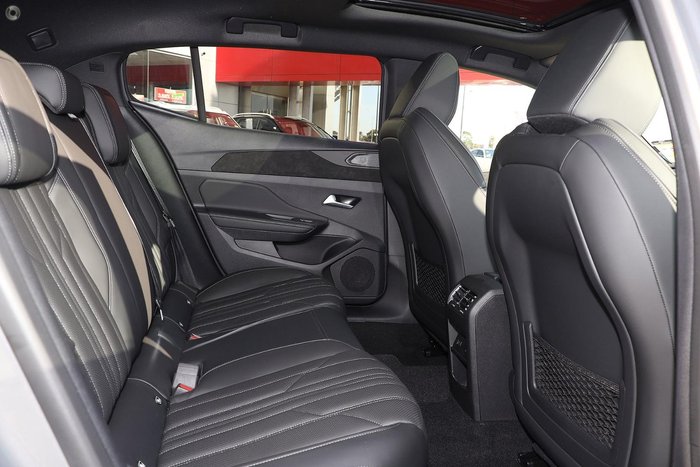 2025 Peugeot 408 GT Premium Hybrid