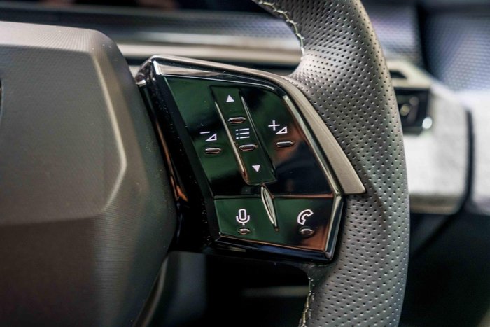 2025 Peugeot 3008 GT Premium Hybrid