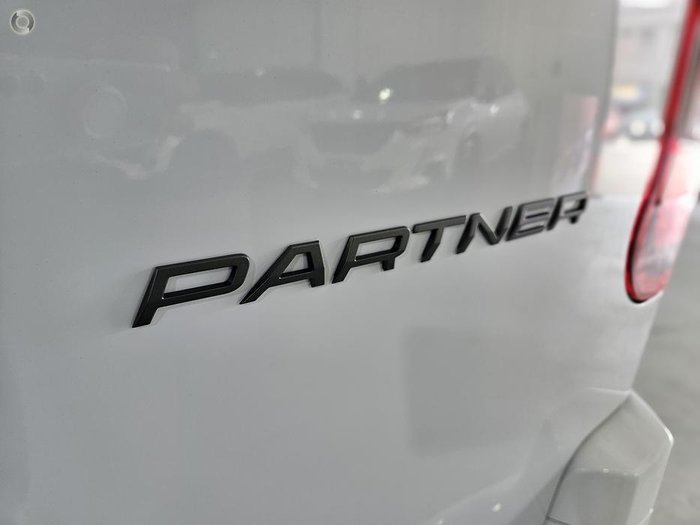 2024 Peugeot Partner Premium K9 MY25 Ice White