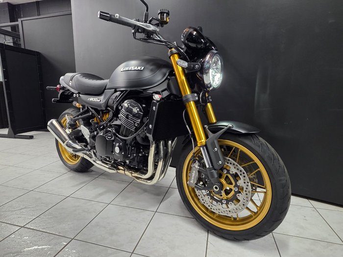 2025 Kawasaki Z900RS SE Black