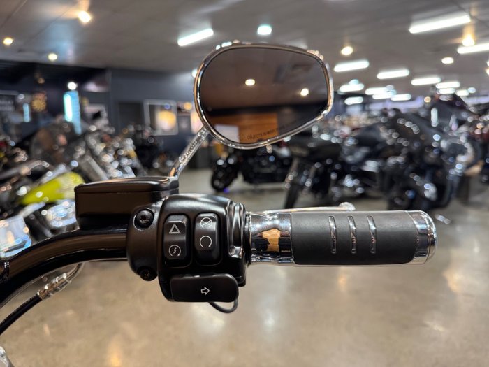 2018 Harley-davidson FLSL SOFTAIL SLIM Black