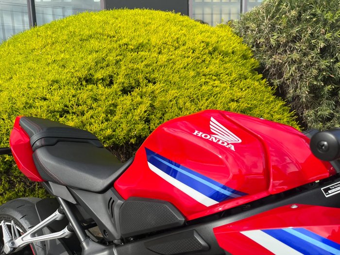 2024 Honda CBR650RAC Red