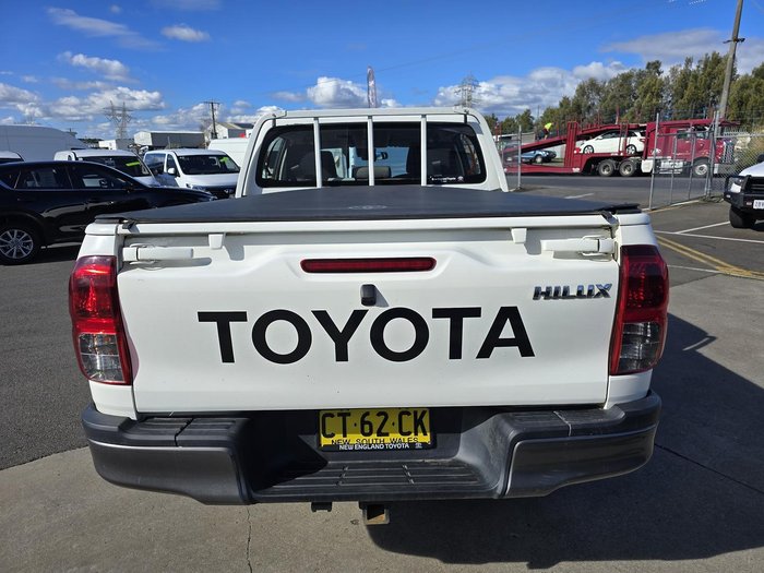 2019 Toyota Hilux SR