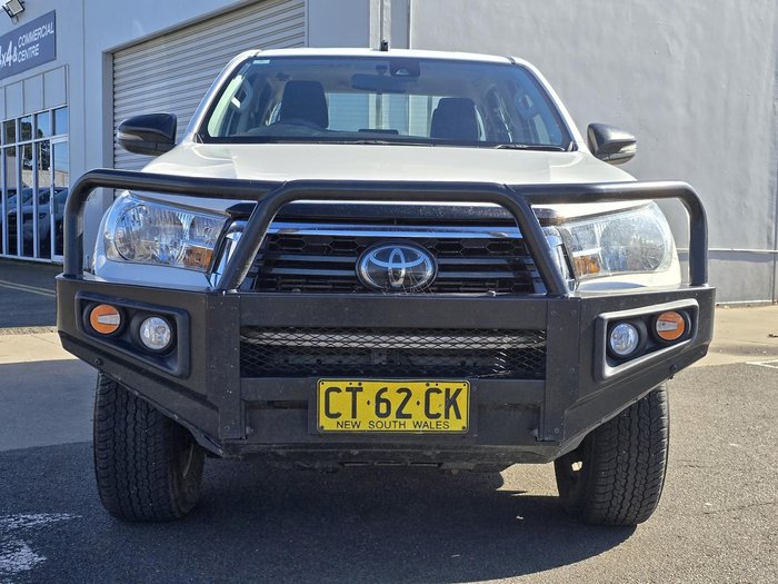 2019 Toyota Hilux SR