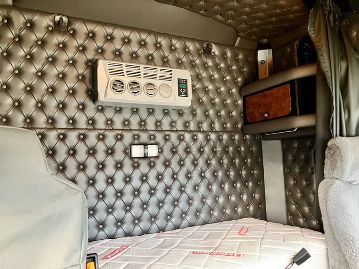 2023 Kenworth K200 White