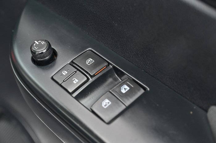 2016 Toyota Hilux SR GUN126R 4X4 Dual Range Glacier White