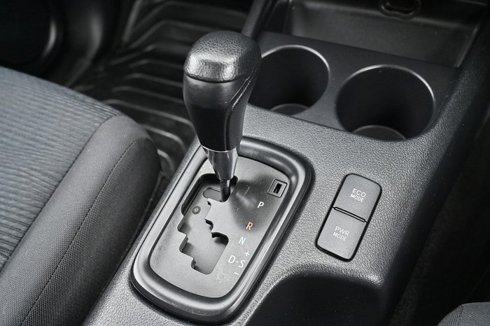 2016 Toyota Hilux SR GUN126R 4X4 Dual Range Glacier White