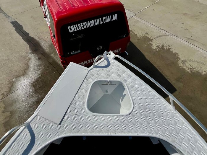 2023 Stessl 480 Apache Pro Centre Console