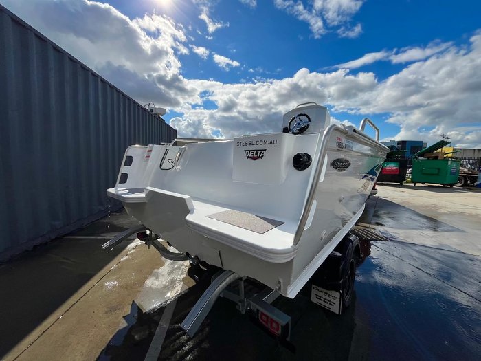 2023 Stessl 480 Apache Pro Centre Console