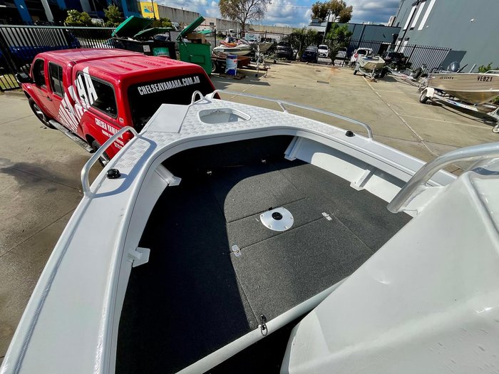 2023 Stessl 480 Apache Pro Centre Console