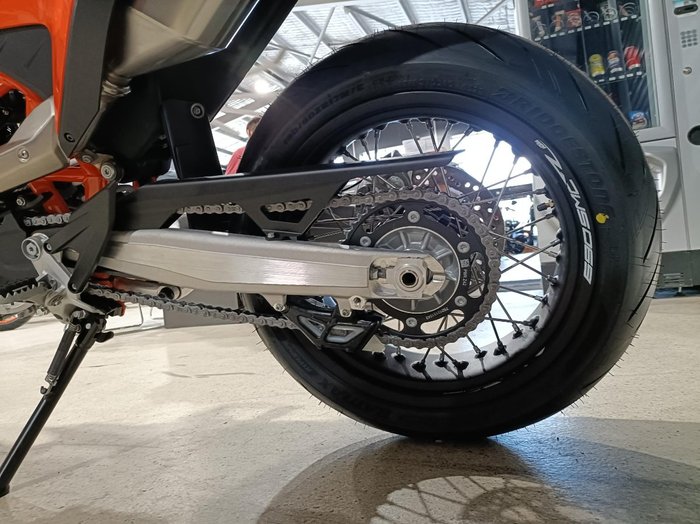 2024 KTM 690 SMC R ORANGE