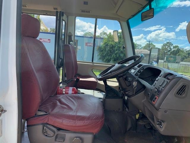 2007 Mitsubishi Rosa 24 Seater Bus And Trailer