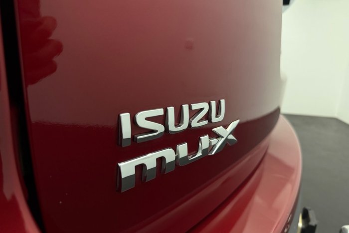 2021 Isuzu MU-X LS-T