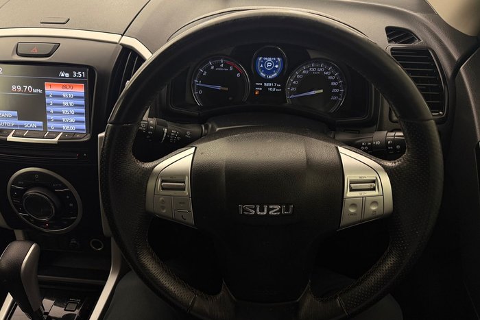 2021 Isuzu MU-X LS-T
