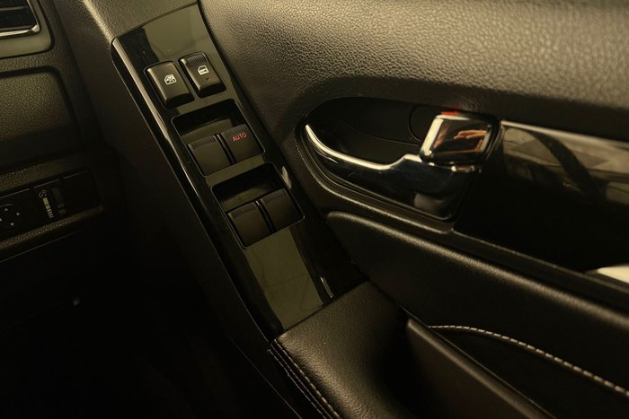 2021 Isuzu MU-X LS-T