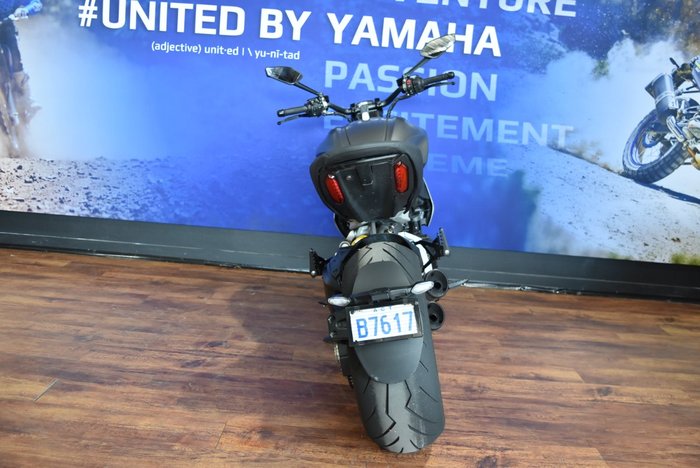 2019 Ducati DIAVEL 1260 (SANDSTONE GREY) Grey