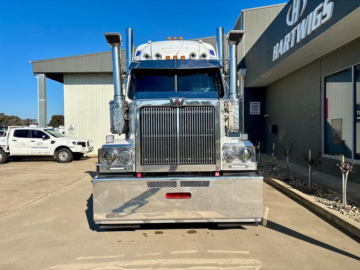 2018 Western Star 4864Fxb With 40