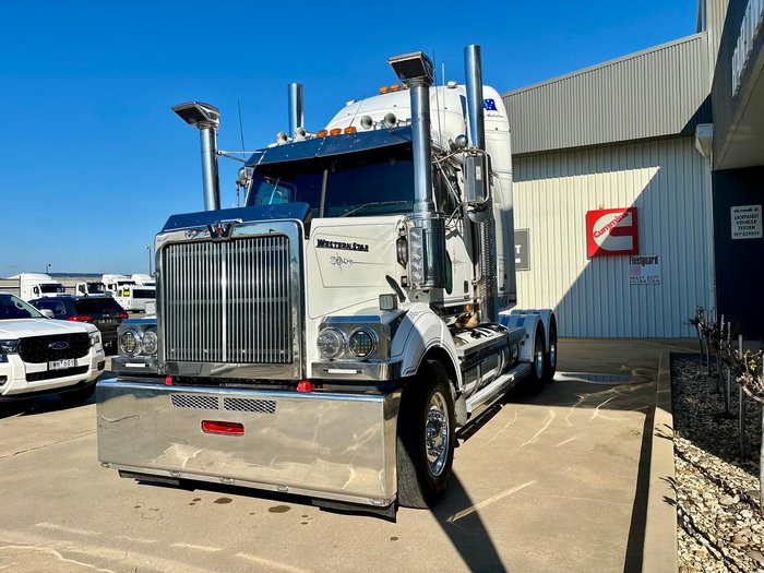 2018 Western Star 4864Fxb With 40