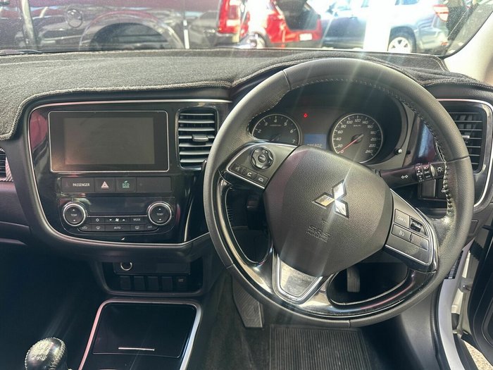 2017 Mitsubishi Outlander ES