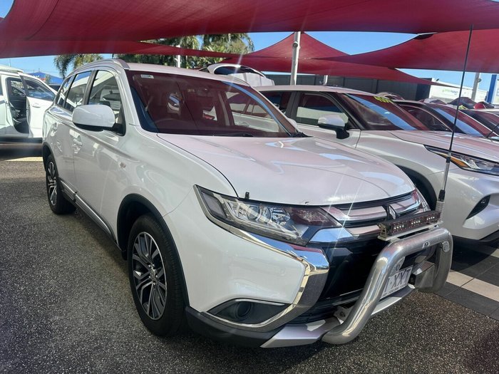 2017 Mitsubishi Outlander ES