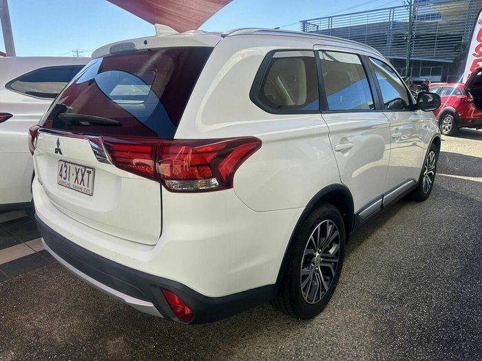 2017 Mitsubishi Outlander ES