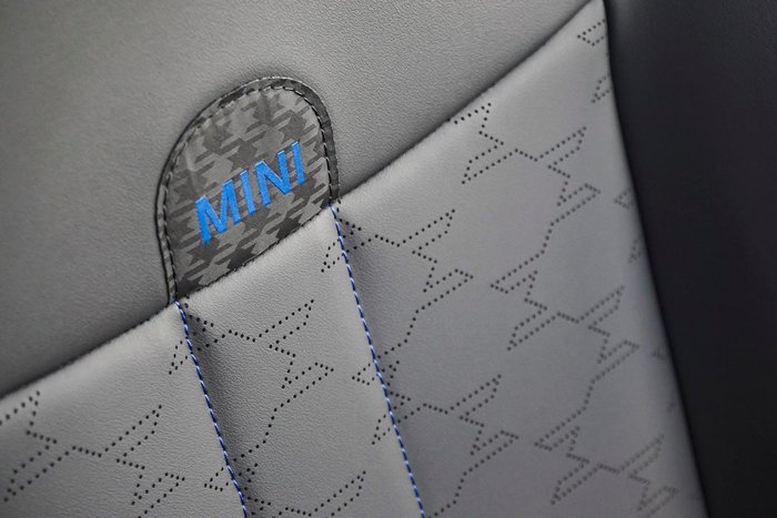 2024 MINI Countryman C Classic