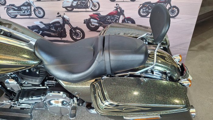 2016 Harley-davidson FLHXS STREET GLIDE SPECIAL HC BLACK GOLD FLAKE