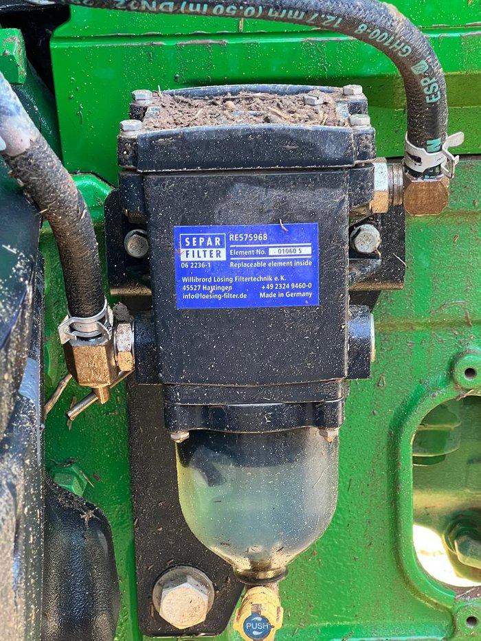 2016 John Deere 7230R