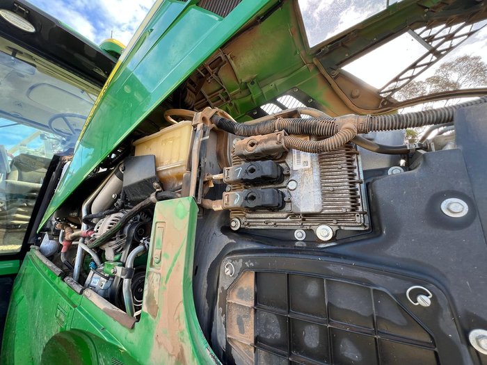2016 John Deere 7230R