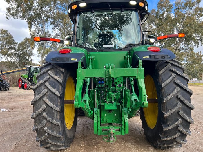 2016 John Deere 7230R