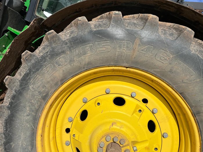 2016 John Deere 7230R
