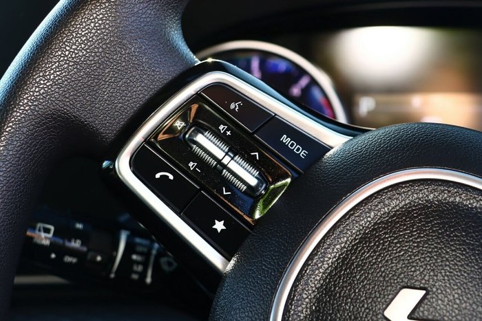 2023 Kia Carnival S