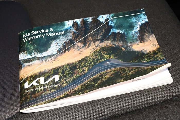2023 Kia Carnival S