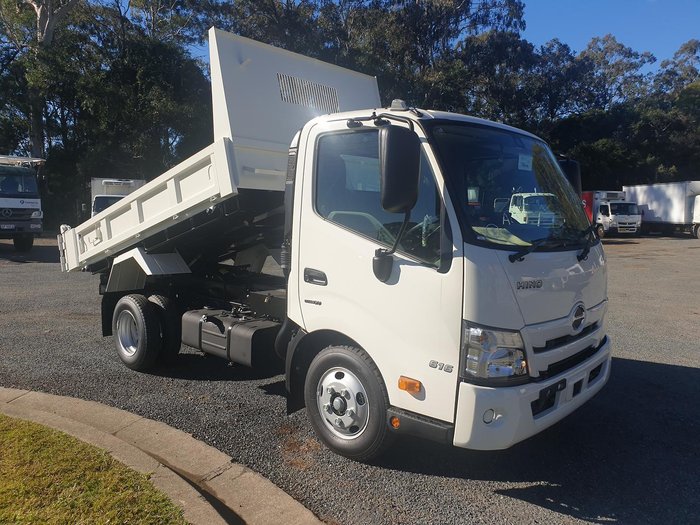 2025 Hino 300 616 616 White